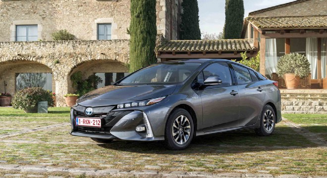 Toyota Prius Plug-in Hybrid En Çevreci Otomobil Olduğunu Kanıtladı