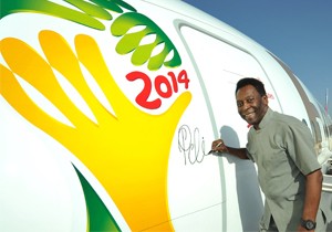 Emirates’ten Pelé imzalı Boeing 777
