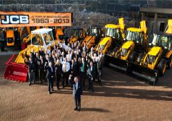 JCB’nin kazıcı-yükleyicisi 60 yaşında